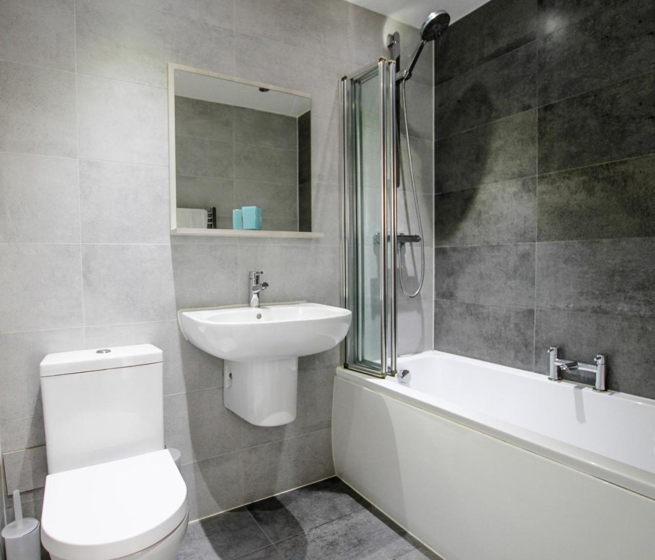 Villa Airport Reach Southend-on-Sea Exterior foto