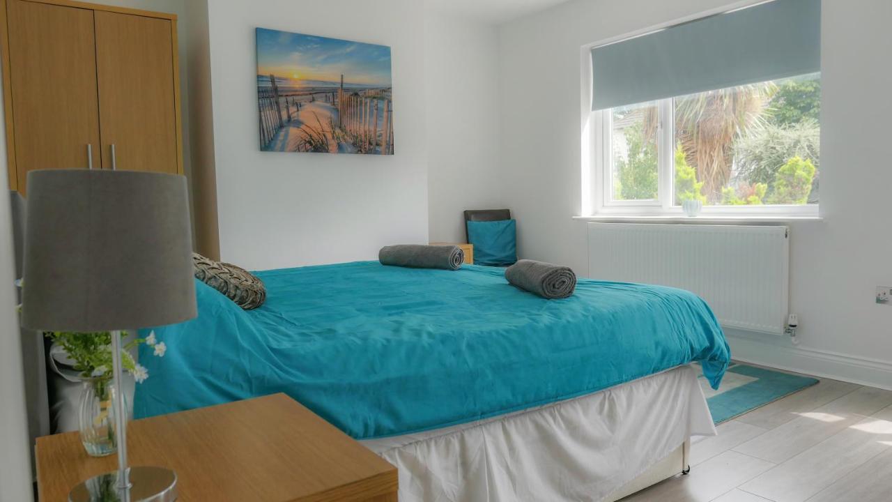 Villa Airport Reach Southend-on-Sea Exterior foto